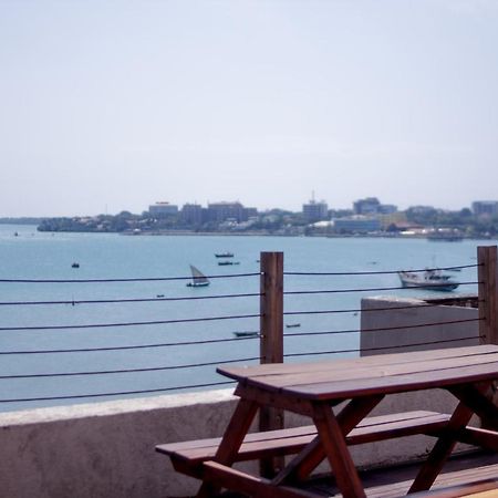 Amverton Bay View Dar es Salaam Exterior photo